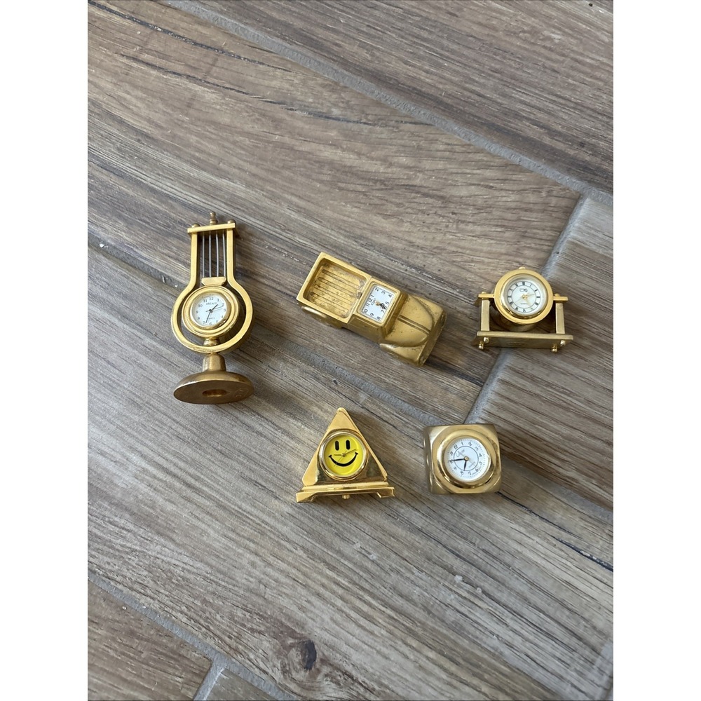 Lot Of 5 Miniature Clocks ( Not Tested) Card,‎ Dice, Smiley Face Clock